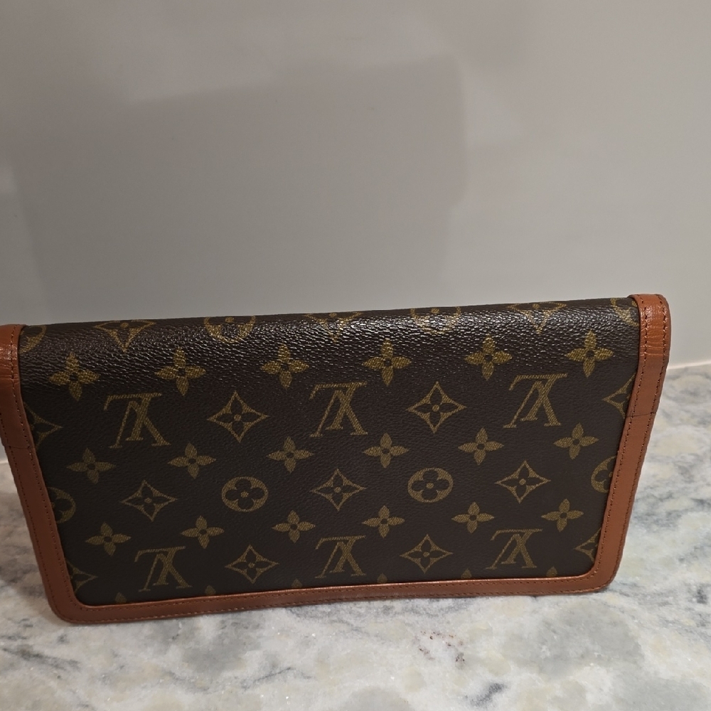 Louis Vuitton Monogram Clutch in Brown and Tan - Picture 9 of 16